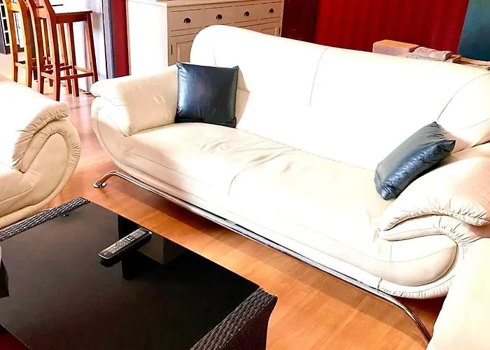 Next To Center ソフィア