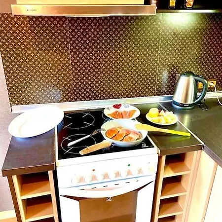 Next To Center * Szófia