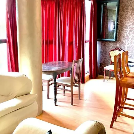 Next To Center Apartman