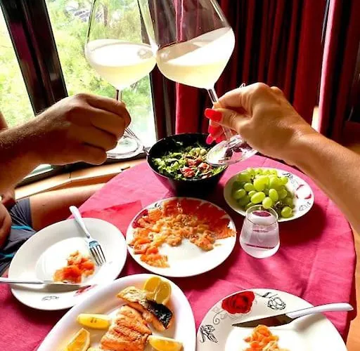 Daire Next To Center