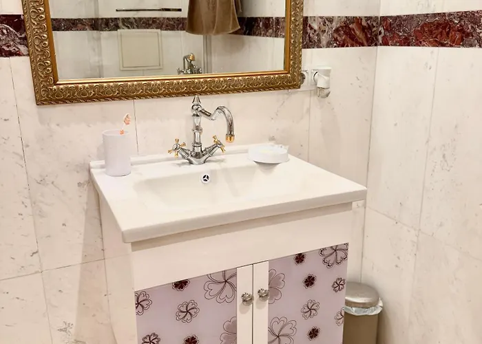 Daire Next To Center *